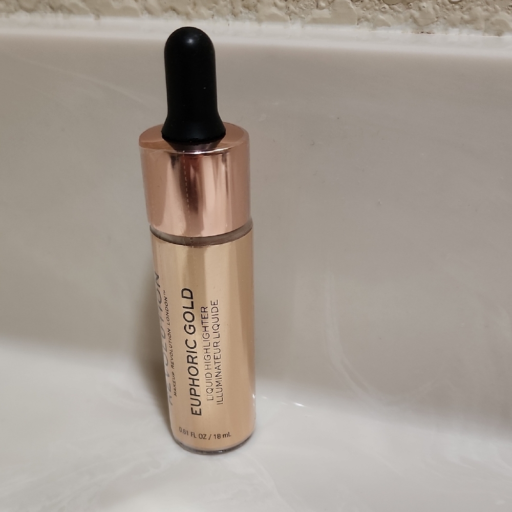Revolution Euphoric Gold Liquid Highlighter